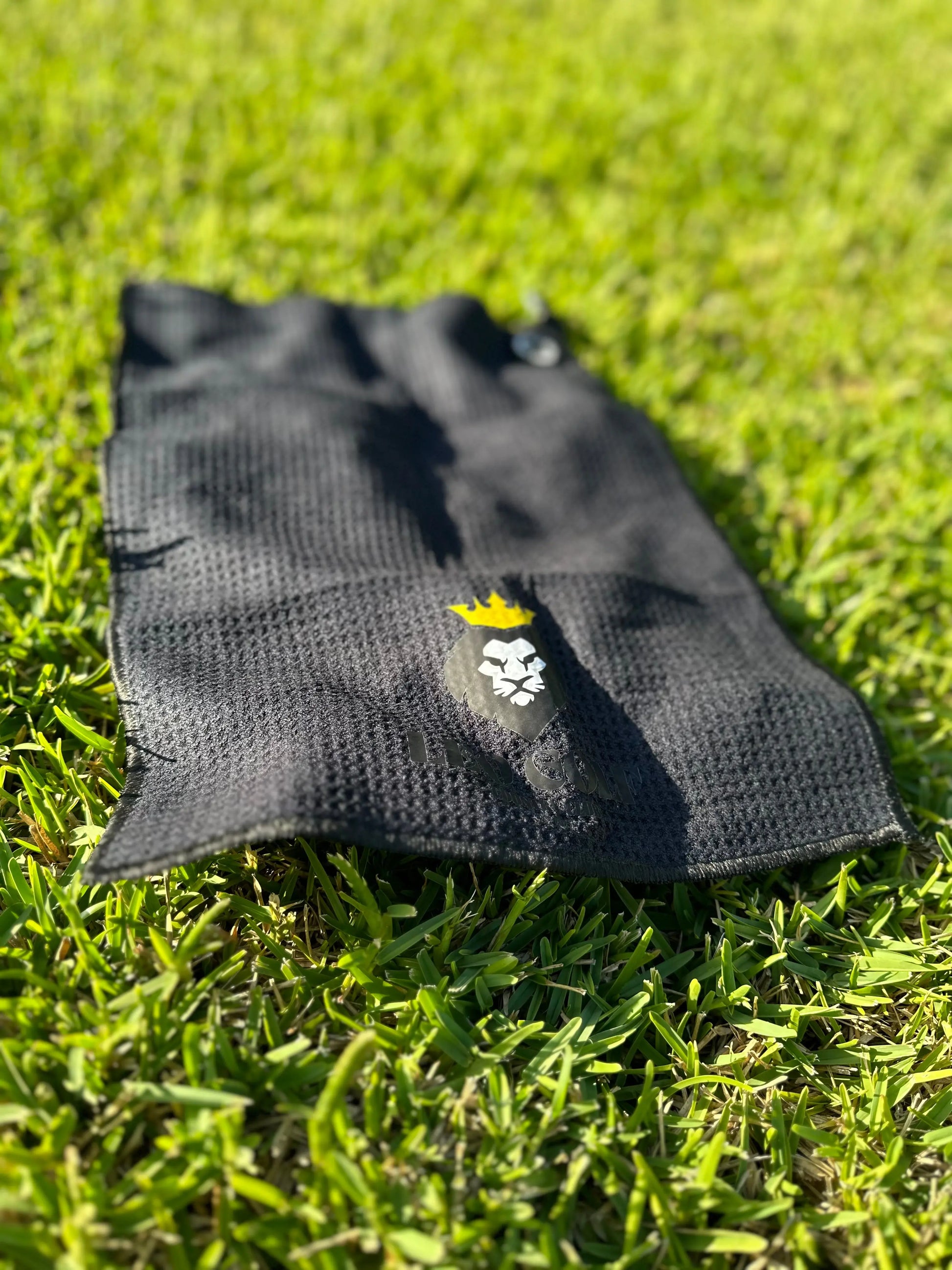 Premium Magnetic Golf Towel Leo Golf Co.